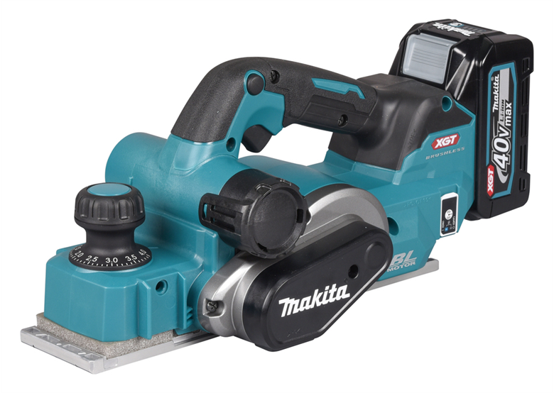 Hoblík. Makita XGT KP001GM202 2x4,0Ah MAKPAC 3